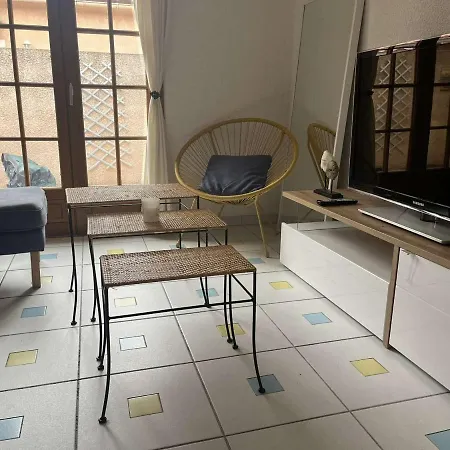 Maison De Plain Pied Avec Terrasse, 2 Chambres, Proche Et Centre-ville, Climatisee Et Pmr - Fr-1-225c-102