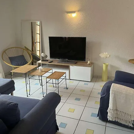 Maison De Plain Pied Avec Terrasse, 2 Chambres, Proche Et Centre-ville, Climatisee Et Pmr - Fr-1-225c-102