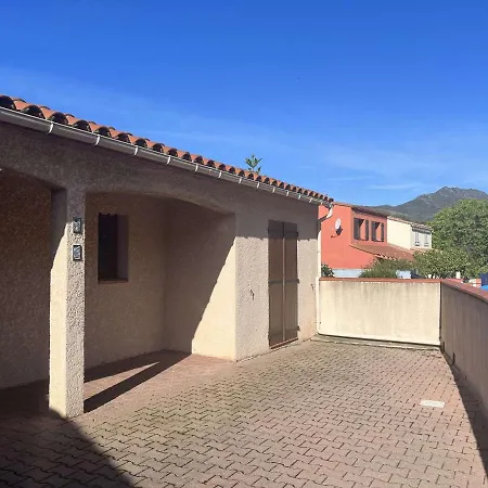 Maison De Plain Pied Avec Terrasse, 2 Chambres, Proche Et Centre-ville, Climatisee Et Pmr - Fr-1-225c-102 Holiday home *